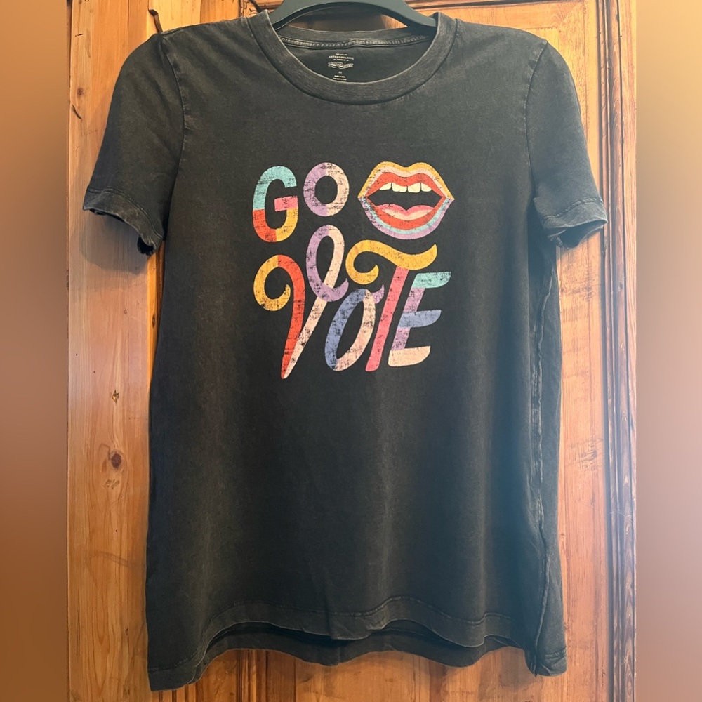 “The Art of Anthropologie” Black Tee with “Go Vote” inspiration…Size XS